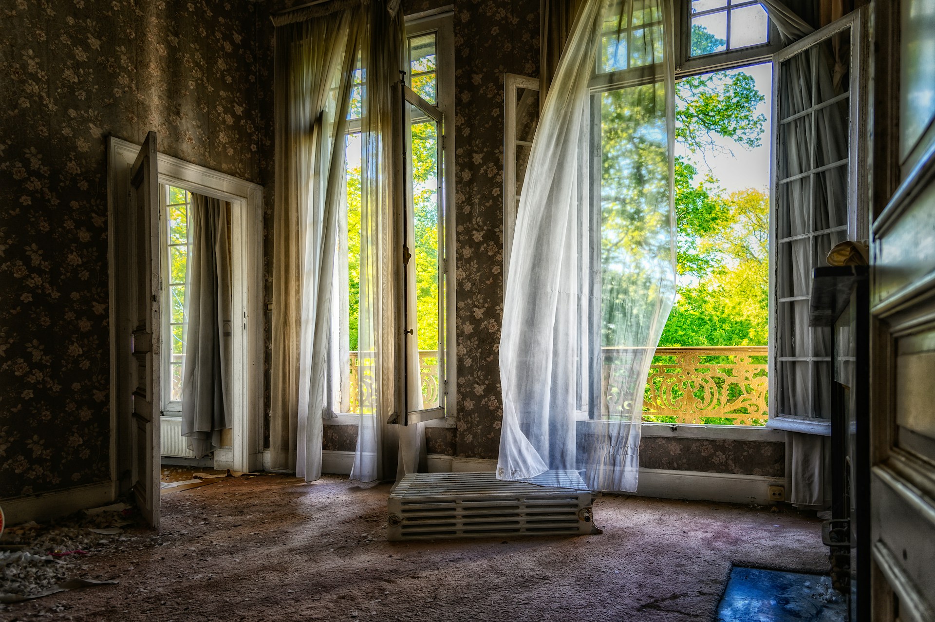 Keeping Your Home Fresh During Pollen Season: Everyday Housekeeping Habits