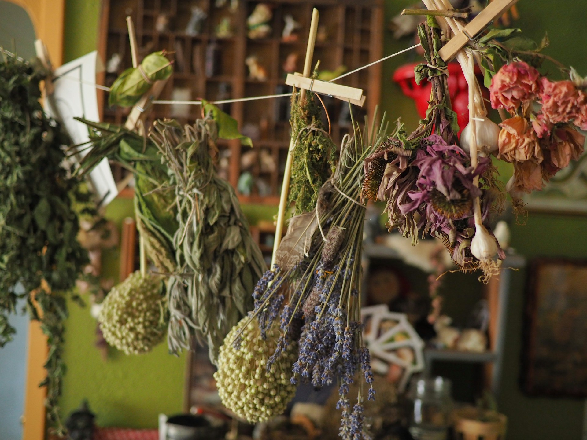 Drying Herbs and Flowers From the Summer Garden: Bundles, Sachets and the Story of Potpourri