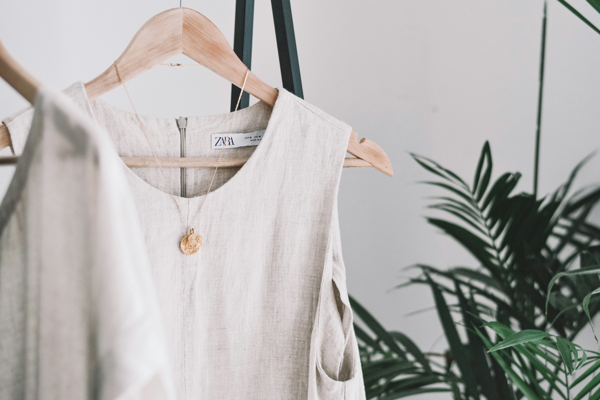 Seersucker, Linen and Cotton: Dressing Comfortably for a Humid Southern Summer